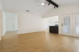 502 Brian Dr, Grand Prairie, TX 75052 - Photo 3