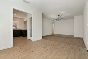 502 Brian Dr, Grand Prairie, TX 75052 - Photo 13