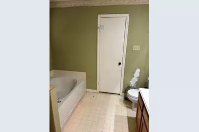606 Squaw Creek Court, Arlington, TX 76018 - Photo 15