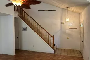 606 Squaw Creek Ct, Arlington, TX 76018 - Photo 5