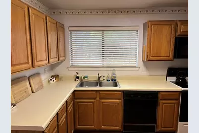 606 Squaw Creek Court, Arlington, TX 76018 - Photo 7