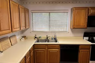 606 Squaw Creek Ct, Arlington, TX 76018 - Photo 7