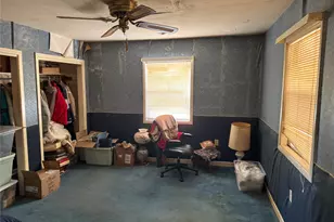 504 S Hall St, Montague, TX 76251 - Photo 7