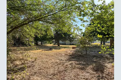 504 S Hall Street, Montague, TX 76251 - Photo 27