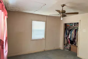 504 S Hall St, Montague, TX 76251 - Photo 5