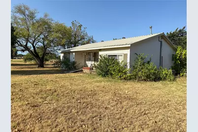 504 S Hall Street, Montague, TX 76251 - Photo 1