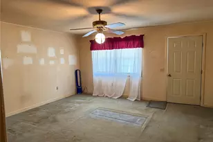 504 S Hall St, Montague, TX 76251 - Photo 3