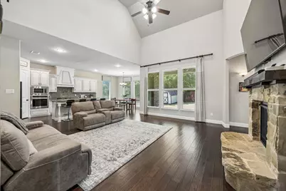 403 Clear Creek Drive, Mansfield, TX 76063 - Photo 7
