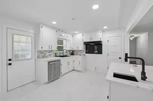 401 Vine St, Euless, TX 76040 - Photo 17