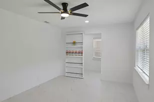 401 Vine St, Euless, TX 76040 - Photo 13