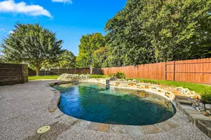 8809 Hedge Row Ct, North Richland Hills, TX 76182 - Photo 35