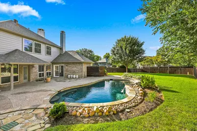 8809 Hedge Row Court, North Richland Hills, TX 76182 - Photo 33