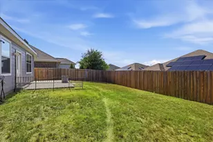 7533 Pleasant Oaks St, Fort Worth, TX 76120 - Photo 27