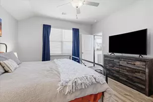 7533 Pleasant Oaks St, Fort Worth, TX 76120 - Photo 15