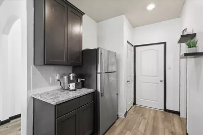 7533 Pleasant Oaks Street, Fort Worth, TX 76120 - Photo 11