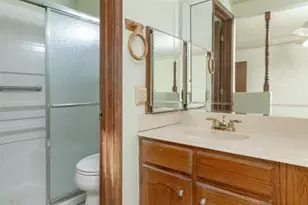 211 Oak Ct, Springtown, TX 76082 - Photo 27