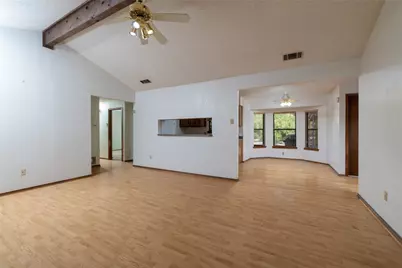211 Oak Court, Springtown, TX 76082 - Photo 13