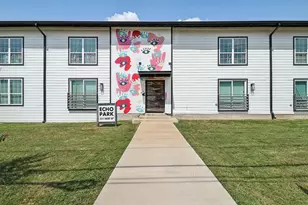 321 E 8th St, Dallas, TX 75203 - Photo 3