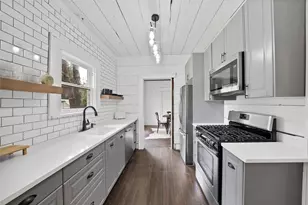 124 E 6th St, Dallas, TX 75203 - Photo 21