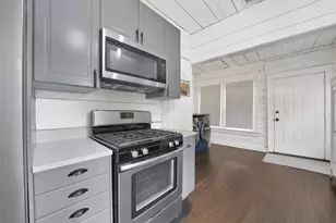 124 E 6th St, Dallas, TX 75203 - Photo 19