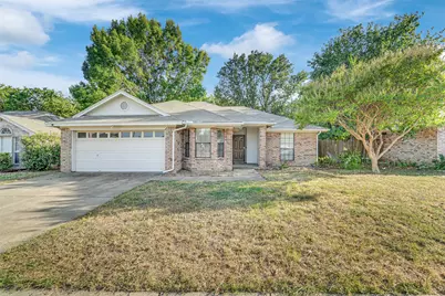 916 Pierce Arrow Drive, Arlington, TX 76001 - Photo 1