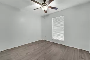 916 Pierce Arrow Dr, Arlington, TX 76001 - Photo 15