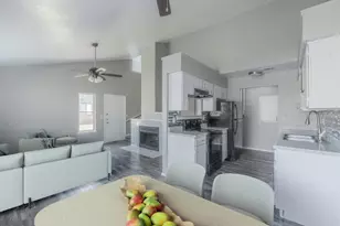1122 Millview Dr, Arlington, TX 76012 - Photo 3