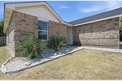 300 Deer Run Drive, Sanger, TX 76266 - Photo 3