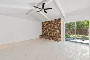 805 Salem Dr, Arlington, TX 76014 - Photo 9