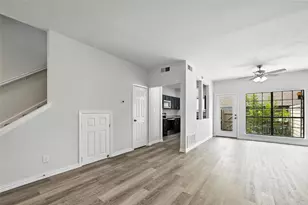9910 Royal Ln, Dallas, TX 75231 - Photo 29