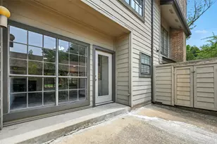 9910 Royal Ln, Dallas, TX 75231 - Photo 25