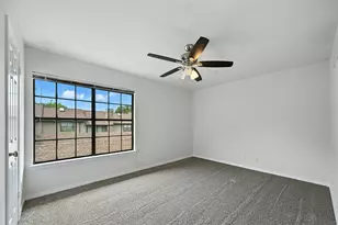 9910 Royal Ln, Dallas, TX 75231 - Photo 19