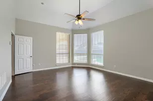 6919 Navigation Dr, Grand Prairie, TX 75054 - Photo 9