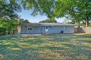 5016 Sabelle Ln, Haltom City, TX 76117 - Photo 23