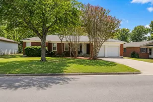 5016 Sabelle Ln, Haltom City, TX 76117 - Photo 1