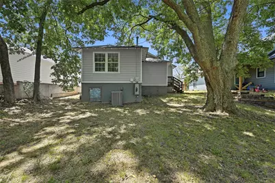 215 W Walker Street, Denison, TX 75020 - Photo 19