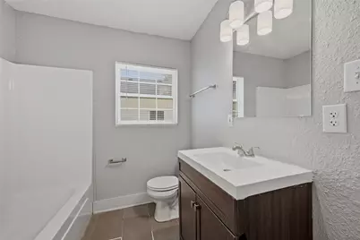 215 W Walker Street, Denison, TX 75020 - Photo 13