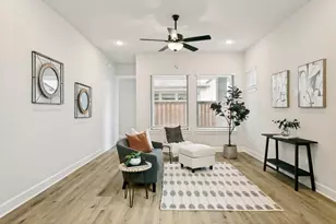 716 Sugar Fld Dr, Lewisville, TX 75056 - Photo 13