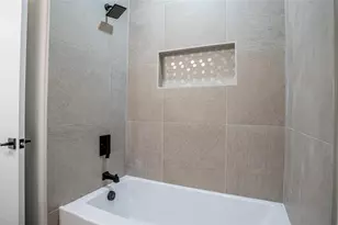 5702 Barkridge Dr, Granbury, TX 76048 - Photo 31