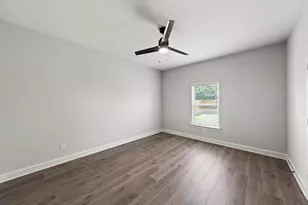 1025 Holly Dr, Hutchins, TX 75141 - Photo 5