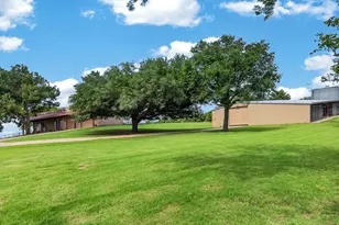 701 W Walcott St, Pilot Point, TX 76258 - Photo 39