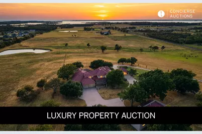 701 W Walcott Street, Pilot Point, TX 76258 - Photo 1