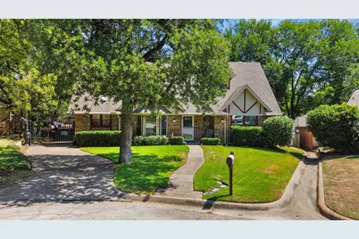 4219 Pleasant Oaks Court, Arlington, TX 76016 - Photo 3