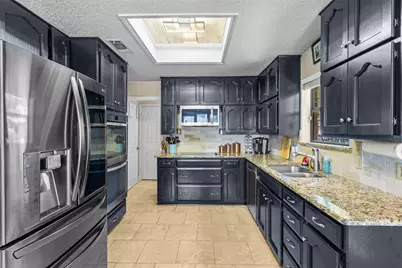 4219 Pleasant Oaks Court, Arlington, TX 76016 - Photo 7
