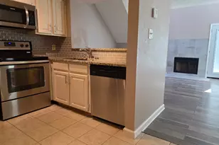 2301 Balsam Dr, Arlington, TX 76006 - Photo 5