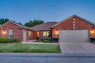 8901 Crestview Dr, Denton, TX 76207 - Photo 25