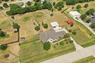 5641 Country S Ln, Midlothian, TX 76065 - Photo 9