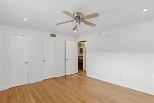 10240 Regal Oaks Dr, Dallas, TX 75230 - Photo 15