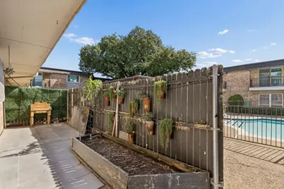 10240 Regal Oaks Drive #B, Dallas, TX 75230 - Photo 19