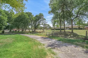 1609 E Farmers Rd, Seagoville, TX 75159 - Photo 11